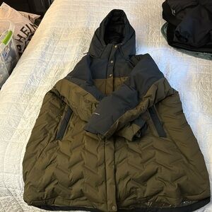 Columbia Women’s Mountain Croo Parka